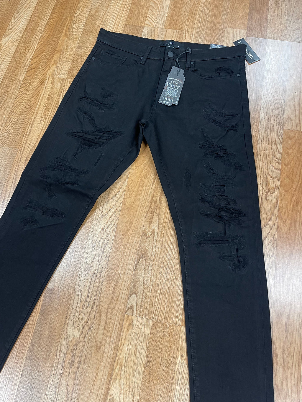JC all black jeans w shreds slim