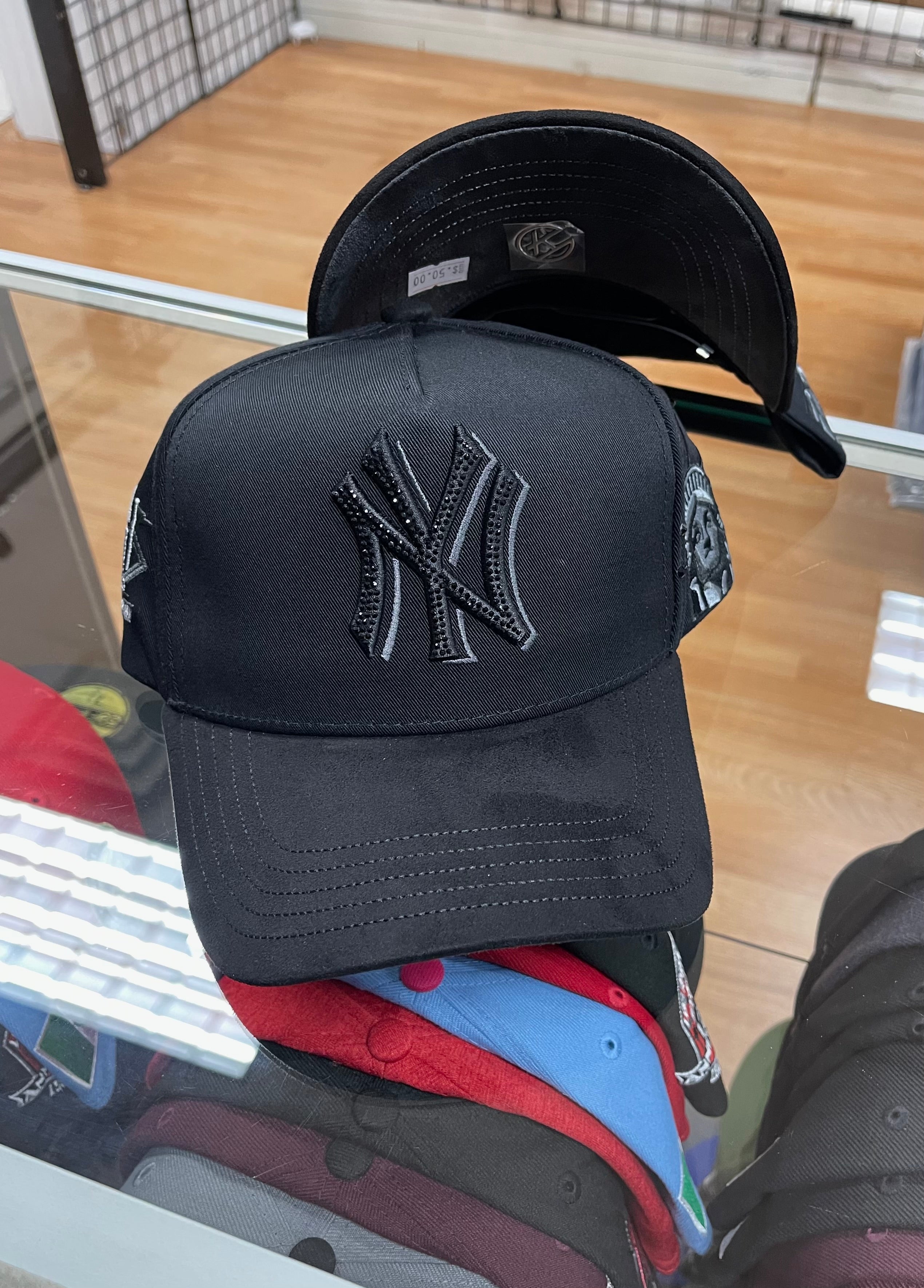 NY yankees hat