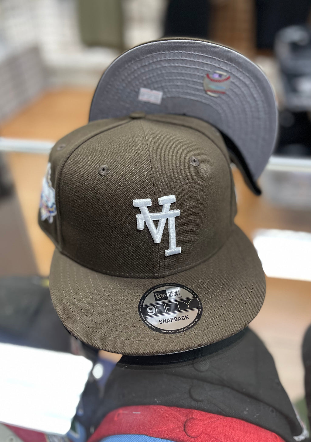 Upside down LA dodgers brown snapback