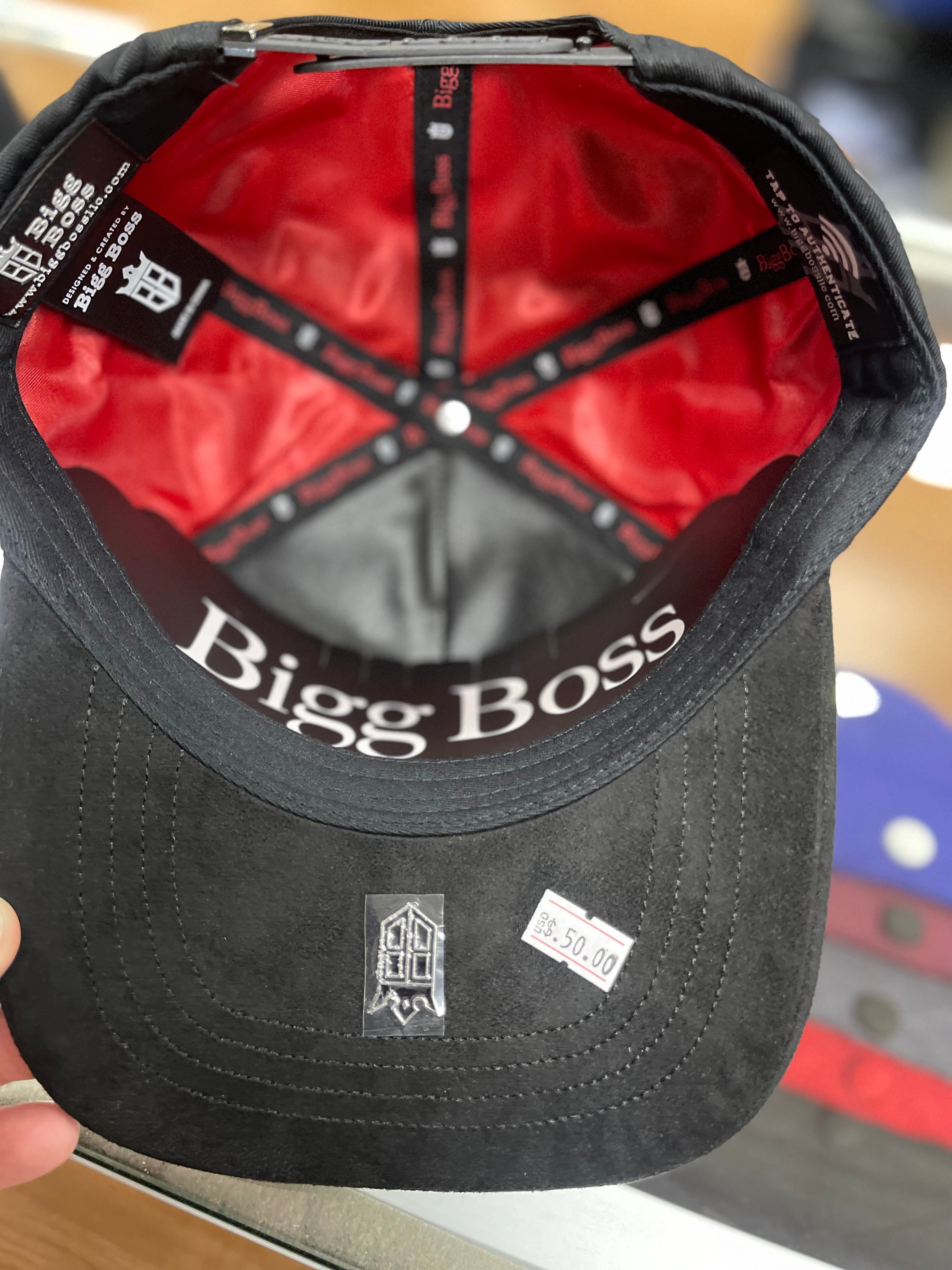Bigg boss AM hat