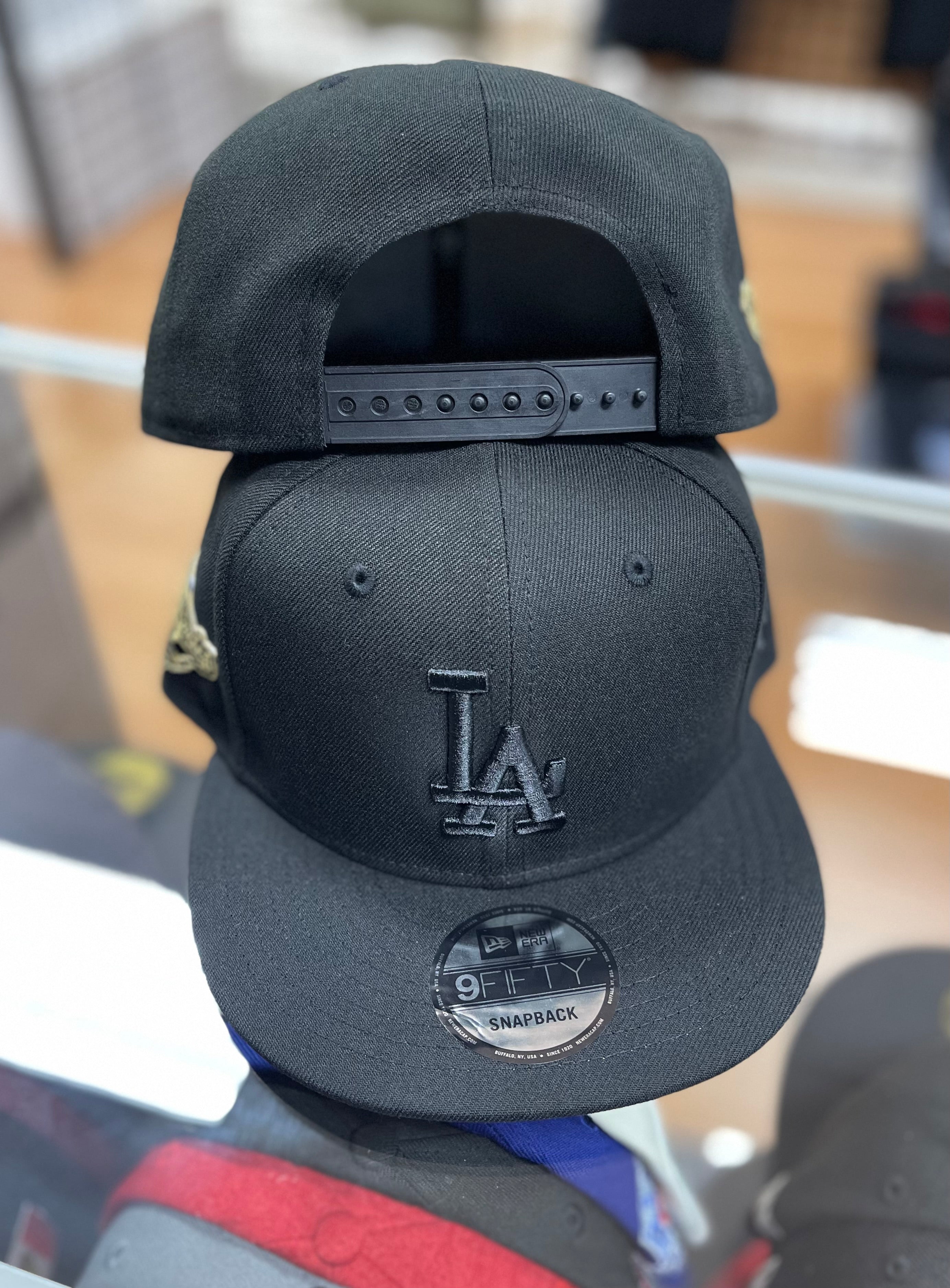 LA dodgers all black snapback w side patch