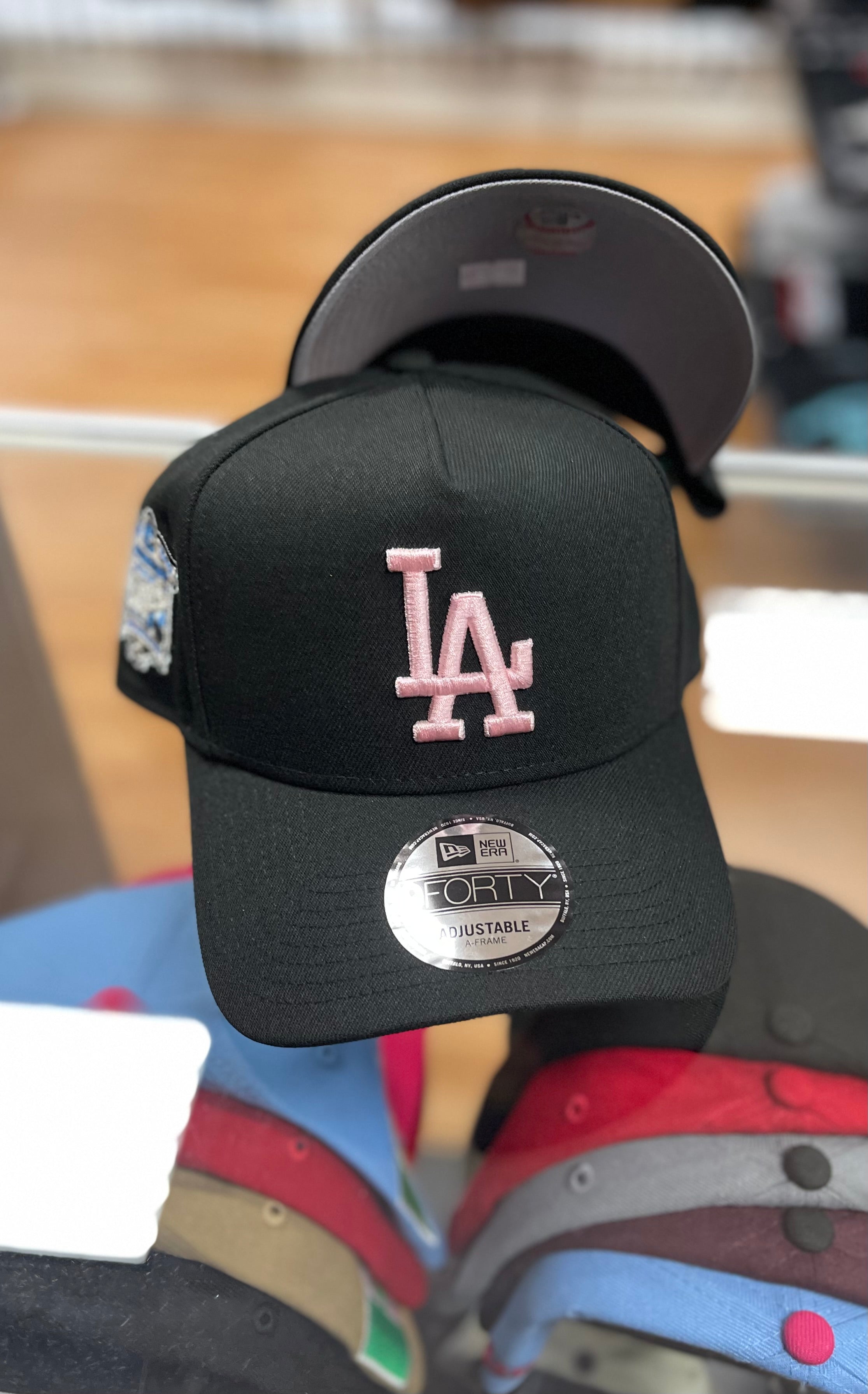 LA dodgers pink/black SnapBack