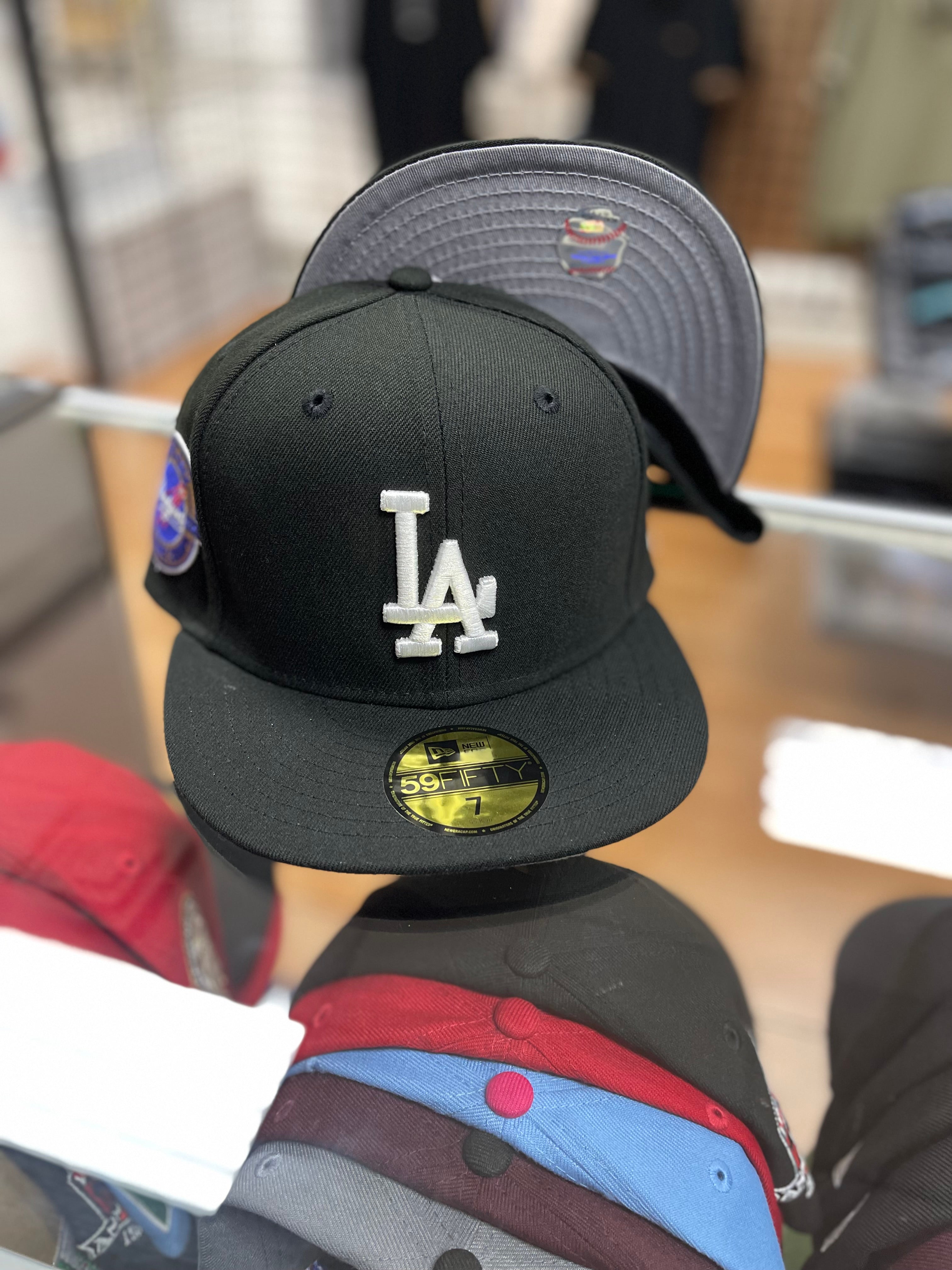 LA dodgers back 2 back champs fitted hat size 7