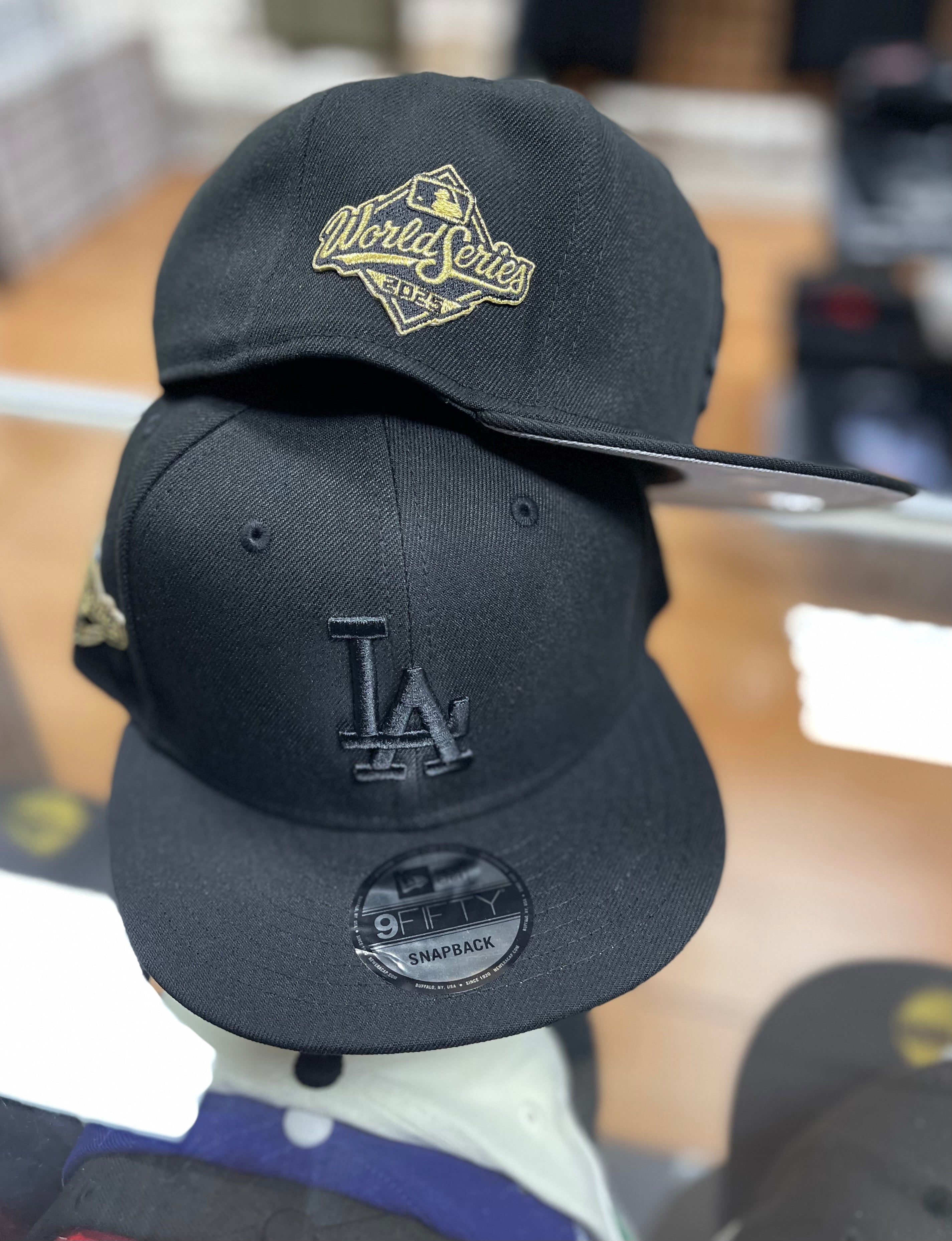 LA dodgers all black snapback w side patch