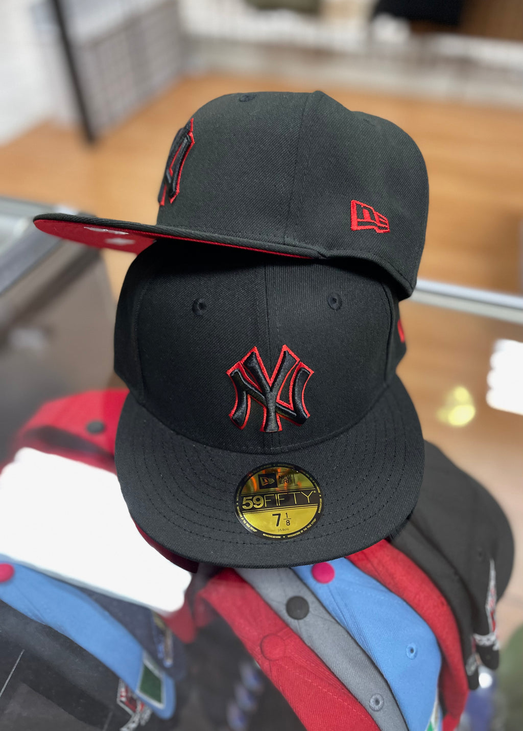 New york yankees fitted hat black/red