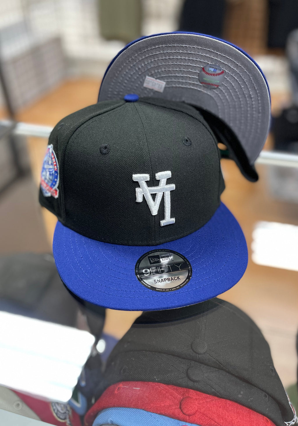 Upside down LA dodgers snapback