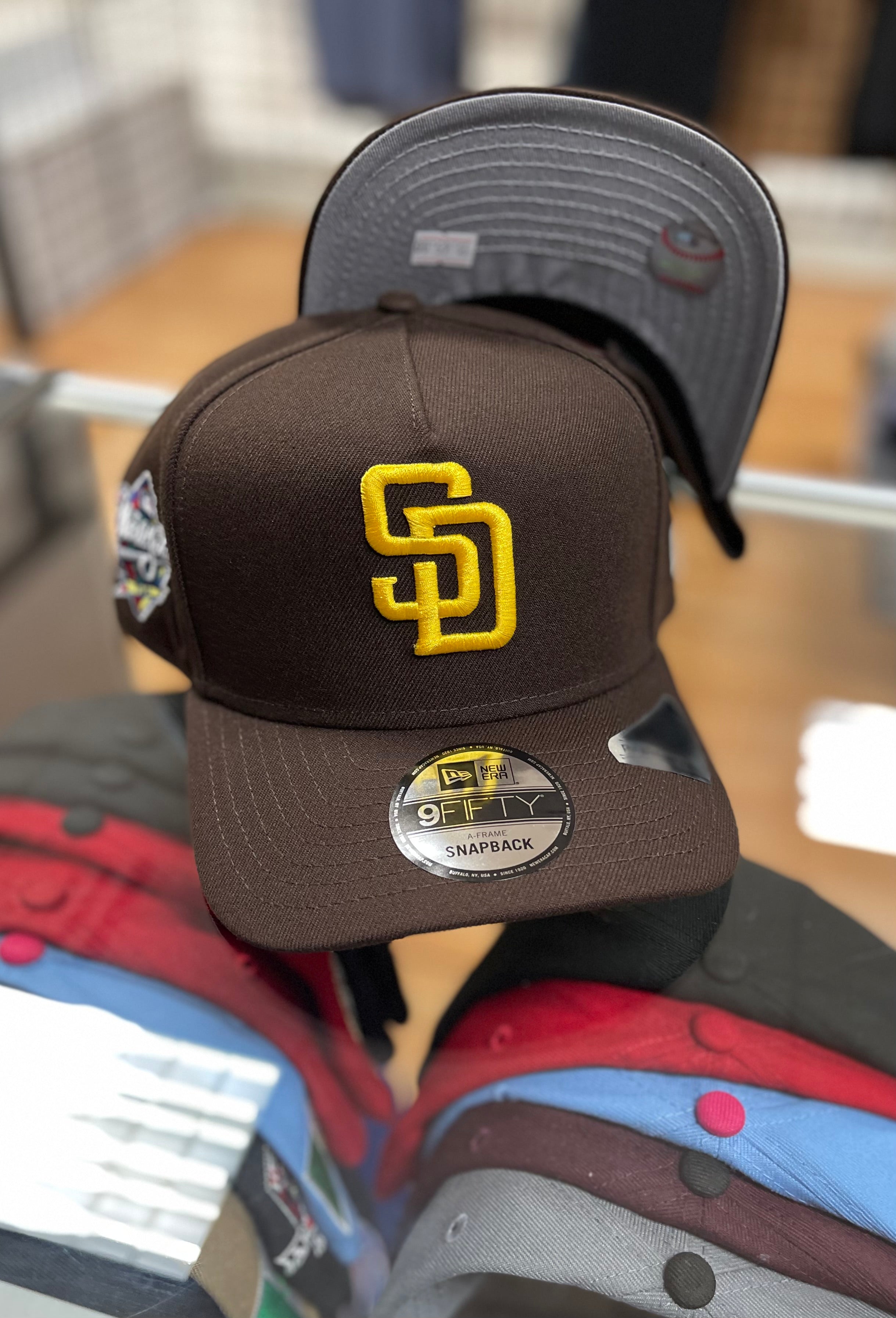 San diego padres snapback w side patch