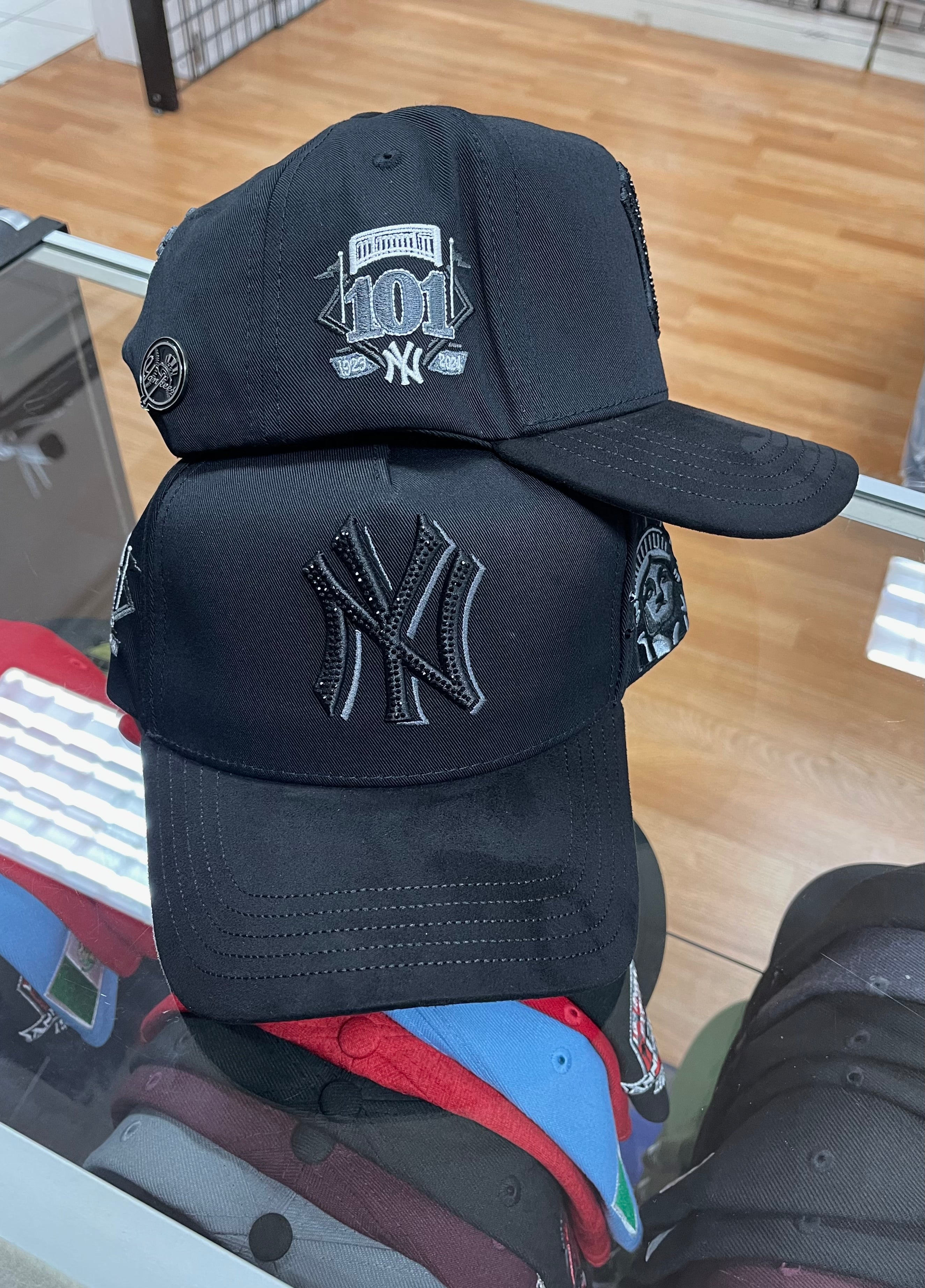 NY yankees hat